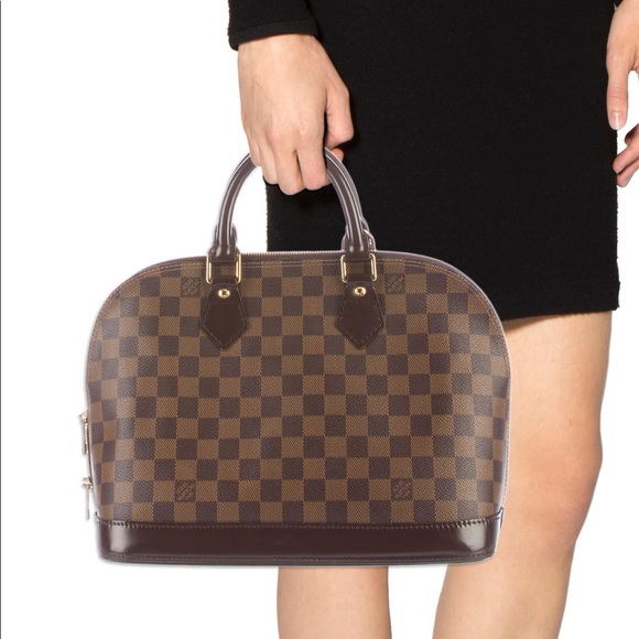 Louis Vuitton Alma PM with brass hardware - Picture 2 of 8